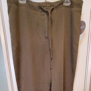 Valerie Stevens Bay Leaf Green 💯 Tencel Fabric